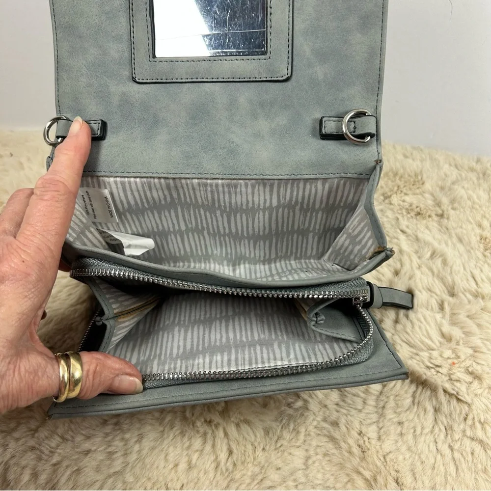 Source Unknown Grayish Green Clutch‎ with Braided Detail